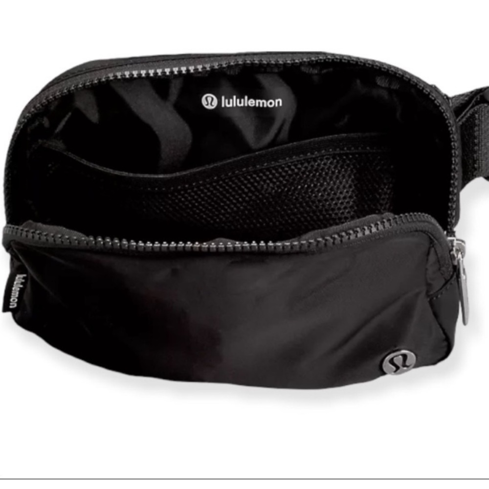 Lululemon Everywhere Belt Bag
Wordmark ❤️ NWT - Picture 4 of 8